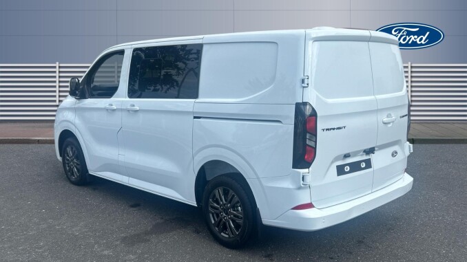 Ford Transit Custom 320 L1 Diesel Fwd 2.0 EcoBlue 136ps H1 Double Cab Van Limited - Image 2